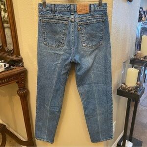 Vintage LEVI’S 540 Light Blue High Waisted Orange Tab Jeans Size 32-Made in USA